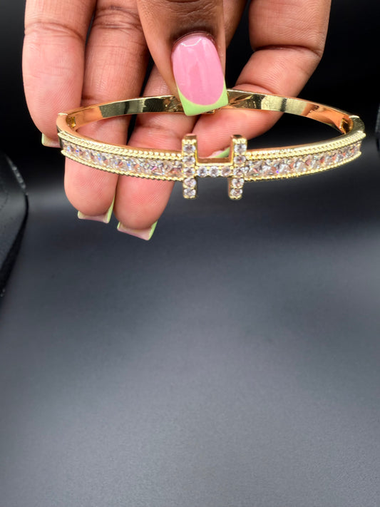 CEO BANGLE